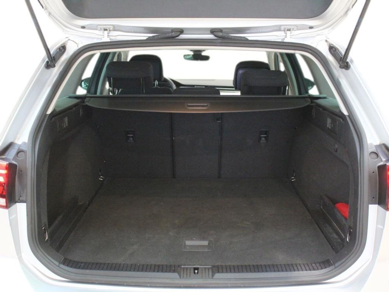 Volkswagen Passat Advance 2.0 TDI 110kW(150CV) DSG Variant - Foto 2