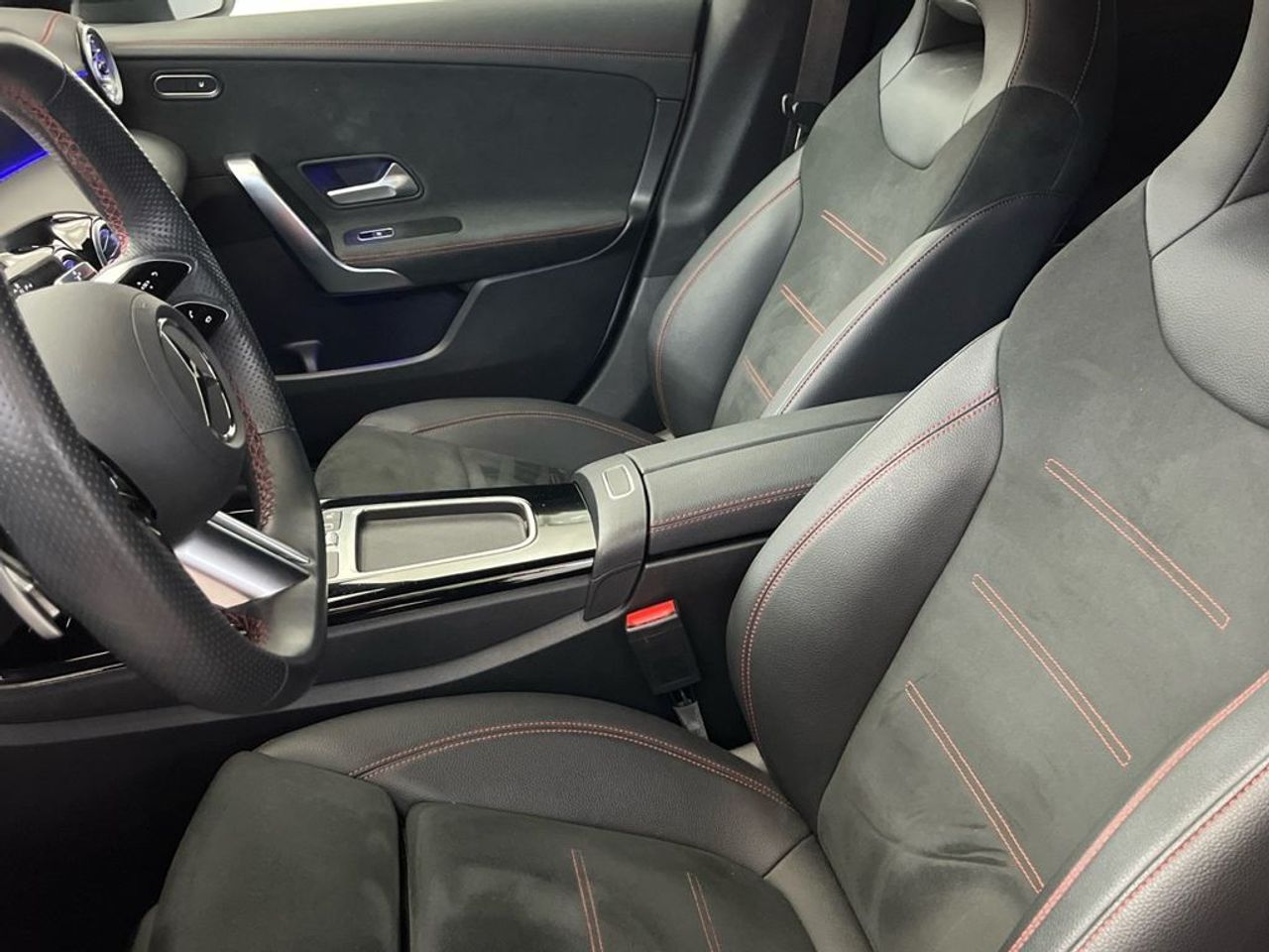 Mercedes CLA 220 d AMG Line - Foto 2