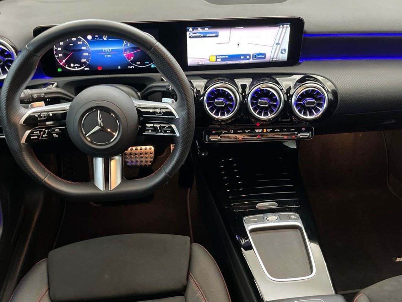 Mercedes Clase A 180 Compacto - Foto 2