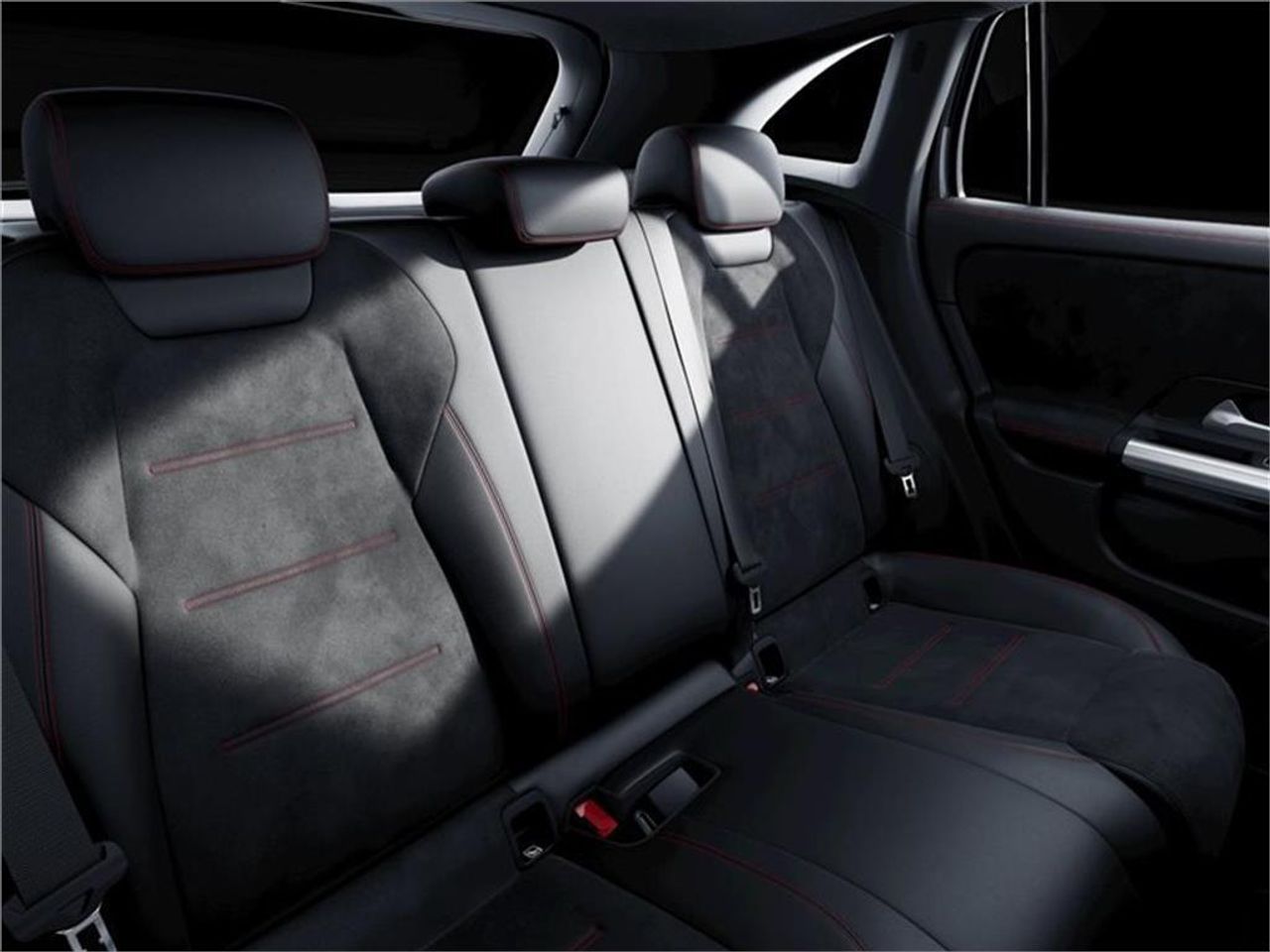 Mercedes GLA 250 e con tecnología híbrida EQ - foto 13