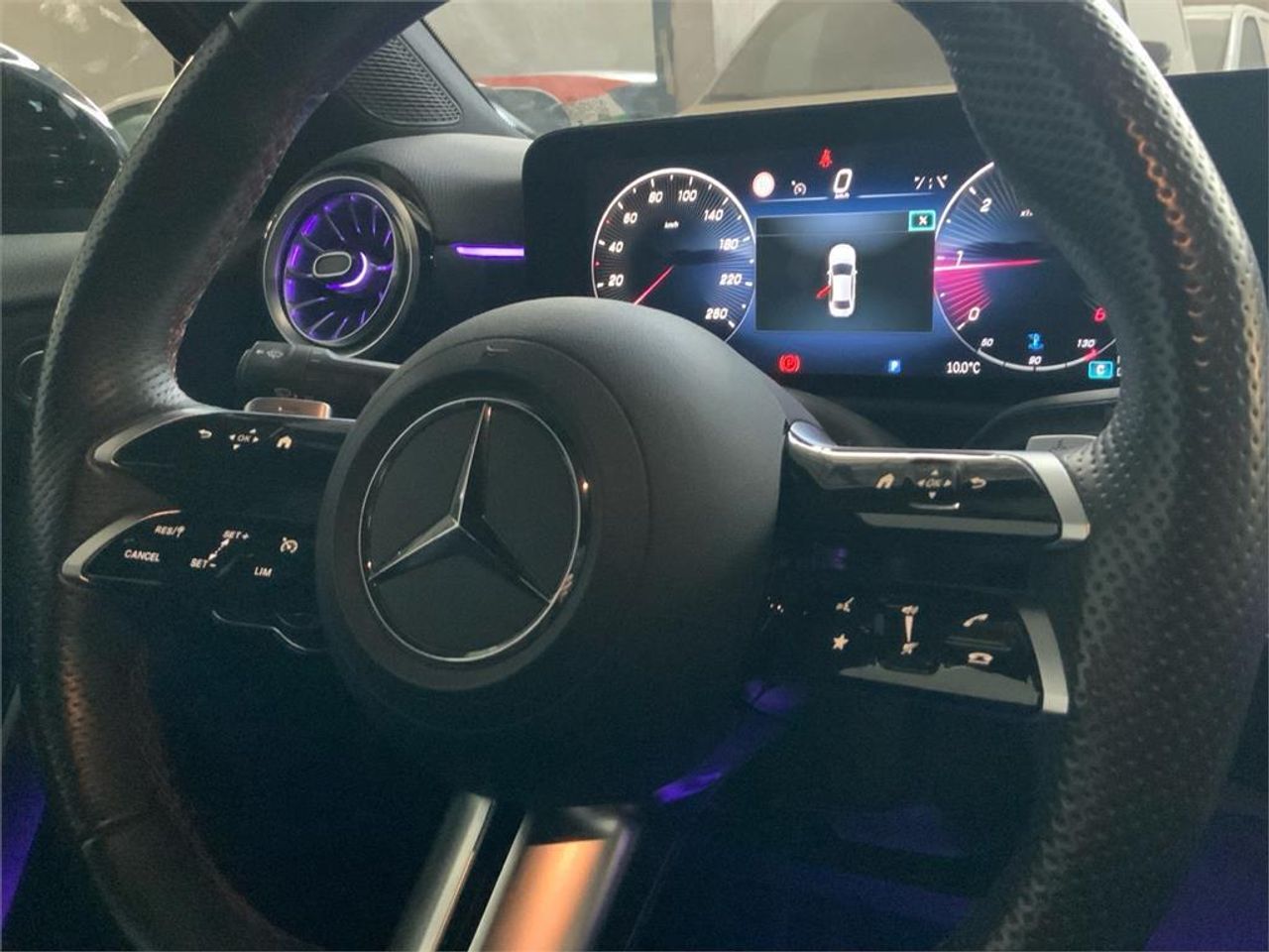 Mercedes Clase A 200 d Sedán - Foto 2