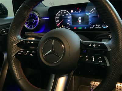 Mercedes Clase A 250 e con tecnología híbrida EQ Sedán