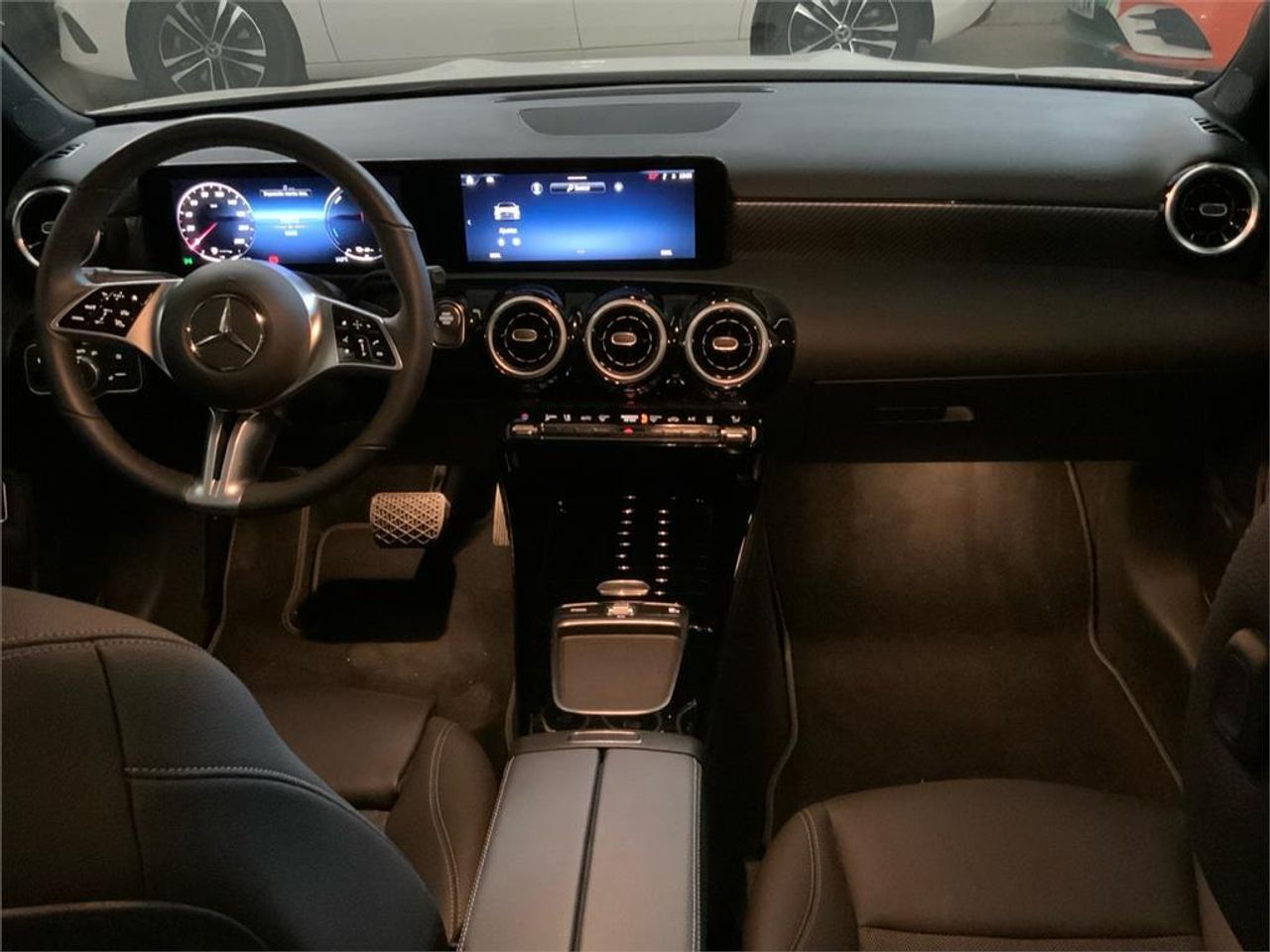 Mercedes Clase A 250 e Sedán - Foto 2