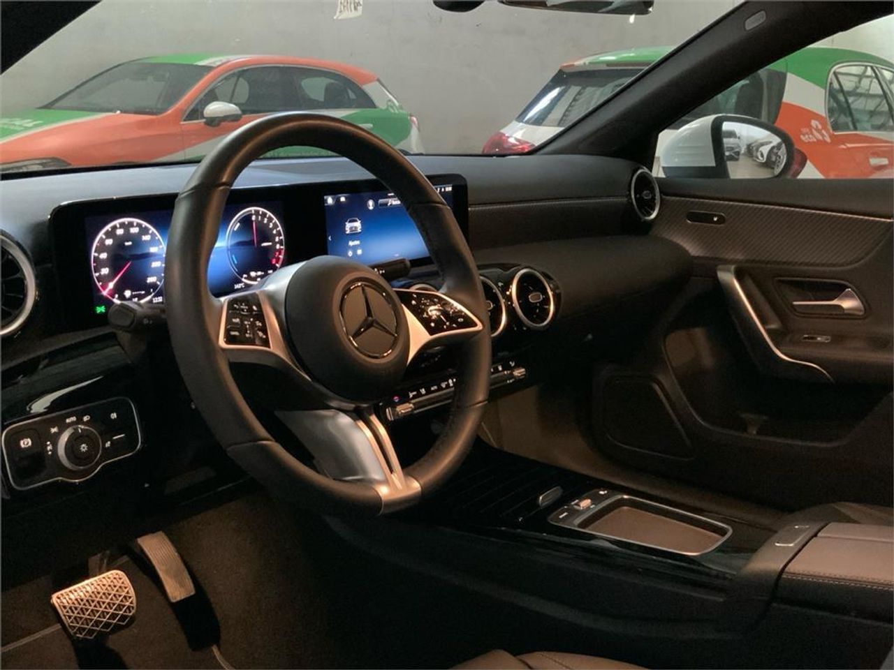 Mercedes Clase A 250 e Sedán - Foto 2