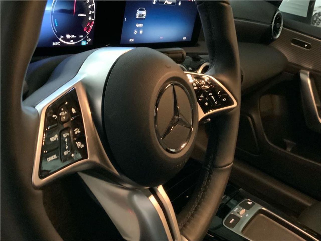 Mercedes Clase A 250 e Sedán - Foto 2