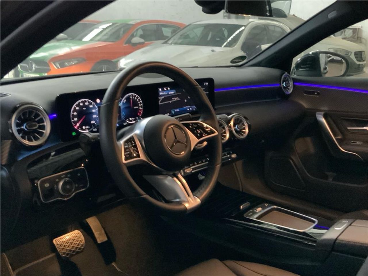 Mercedes Clase A 250 e Sedán - Foto 2