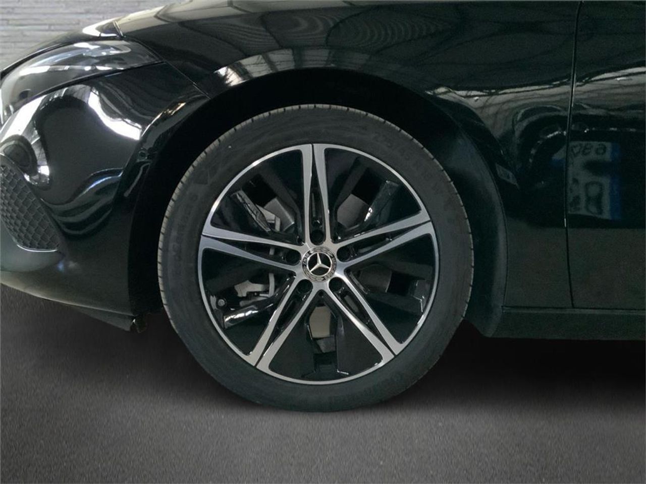 Mercedes Clase A 250 e Sedán - Foto 2