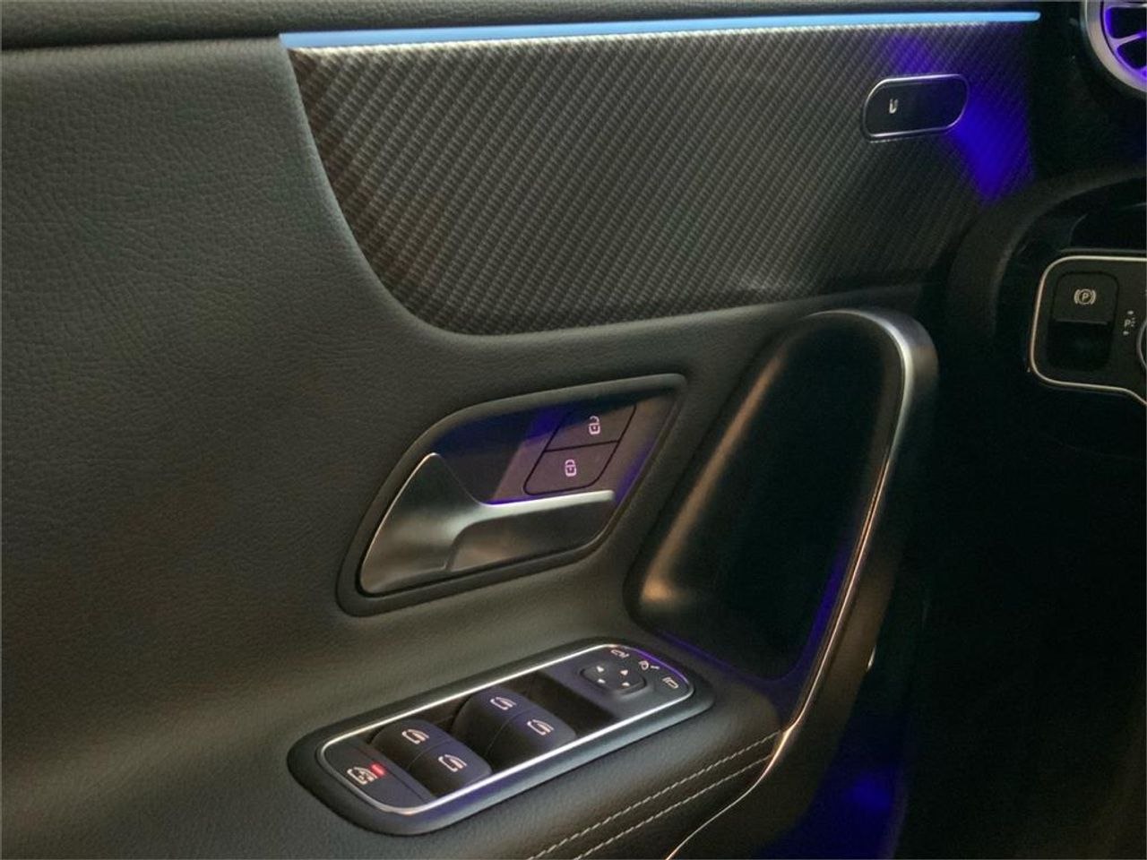 Mercedes Clase A 250 e Sedán - Foto 2