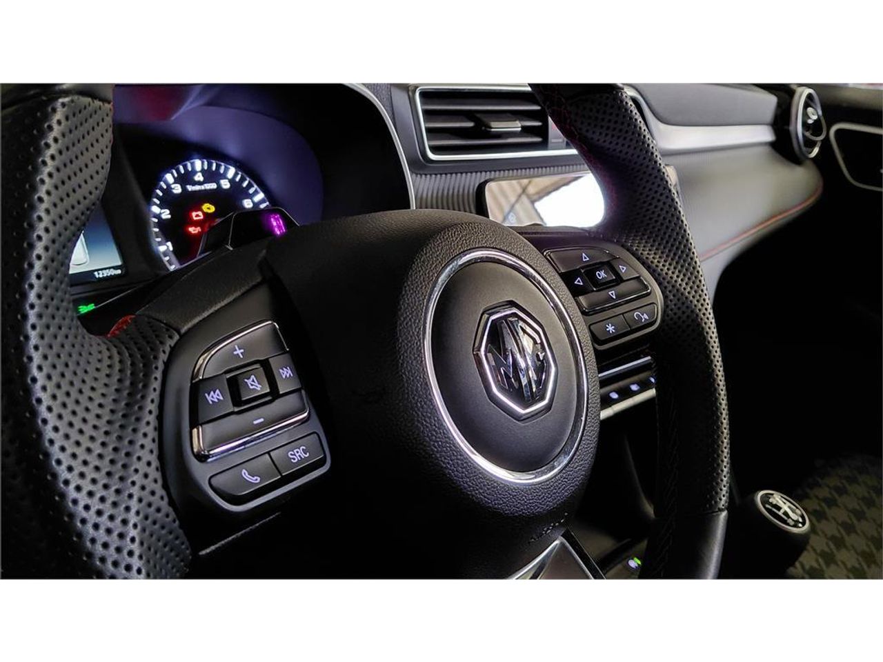 MG ZS 1.5 Comfort - Foto 2