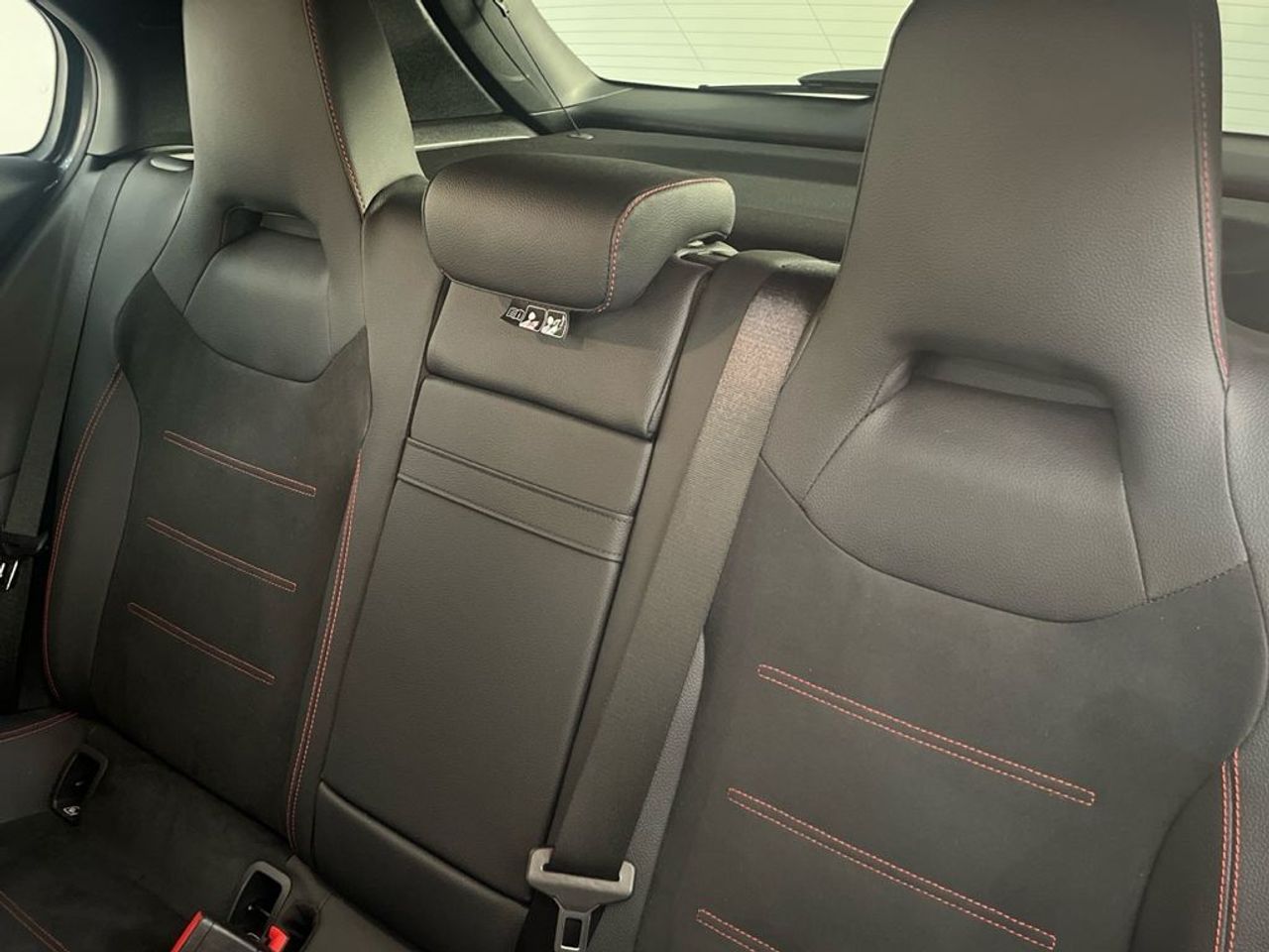 Mercedes Clase A 200 d Compacto - Foto 2