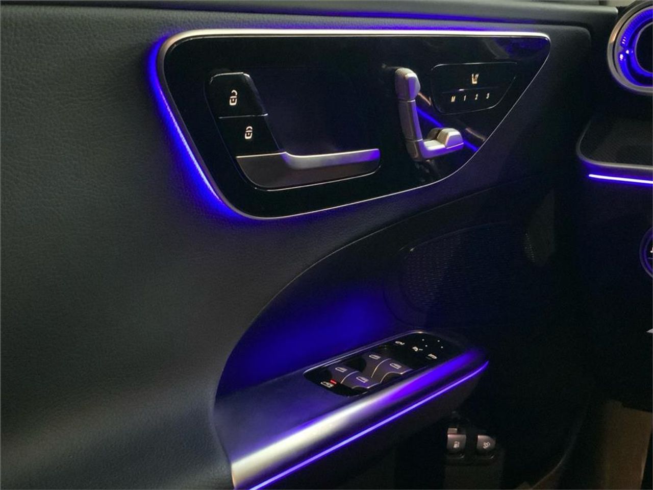 Mercedes Clase C 300 e tec. híb. EQ Berlina - Foto 2