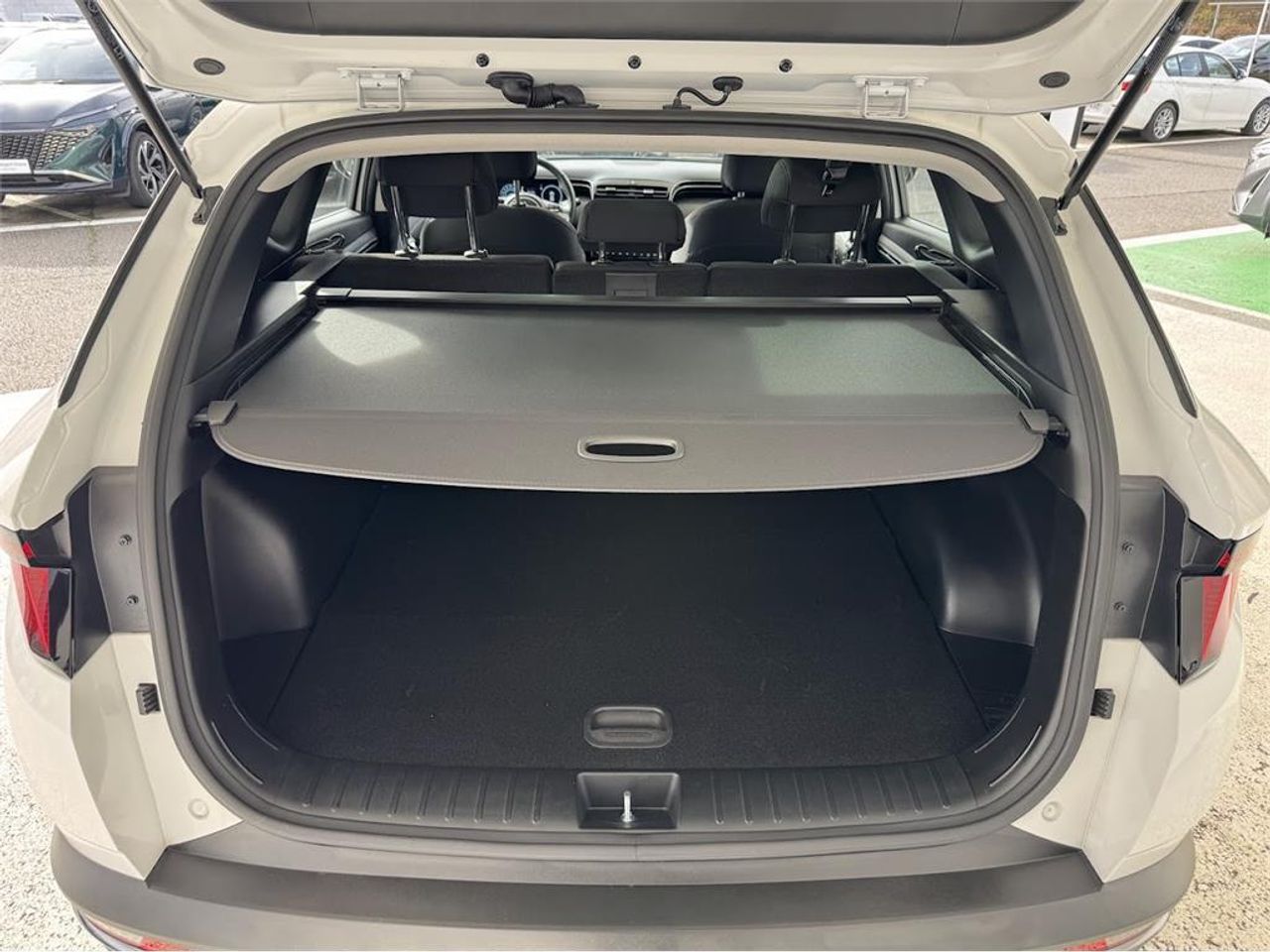 Hyundai Tucson 1.6 TGDI 169kW (230CV) HEV Maxx Sky Auto - Foto 2