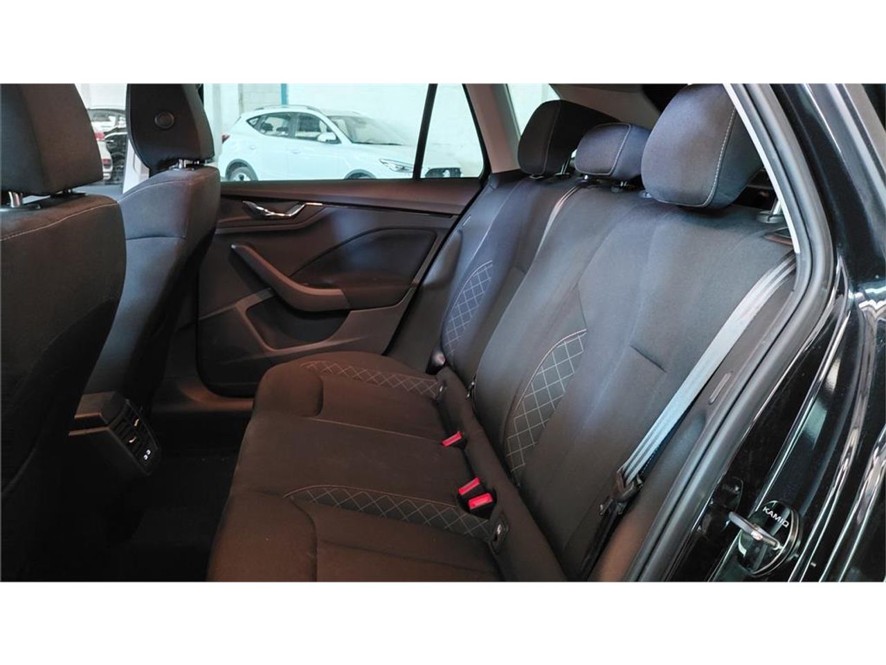 Skoda Kamiq 1.0 TSI 81kW (110CV) DSG AMBITION - Foto 2