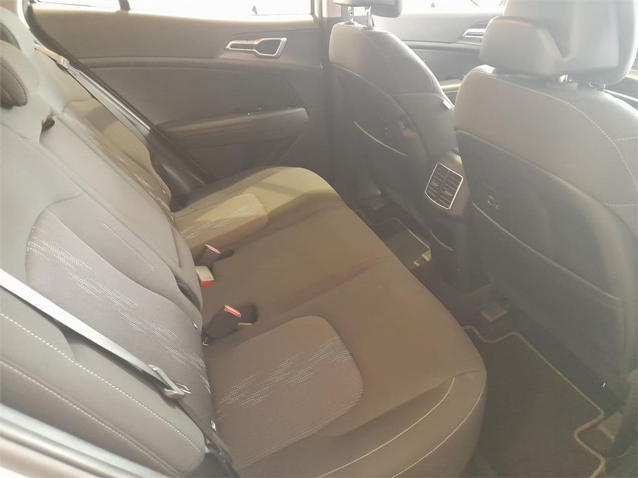 Kia Sportage 1.6 T-GDi HEV 158kW (215CV) Drive 4x2 - Foto 2