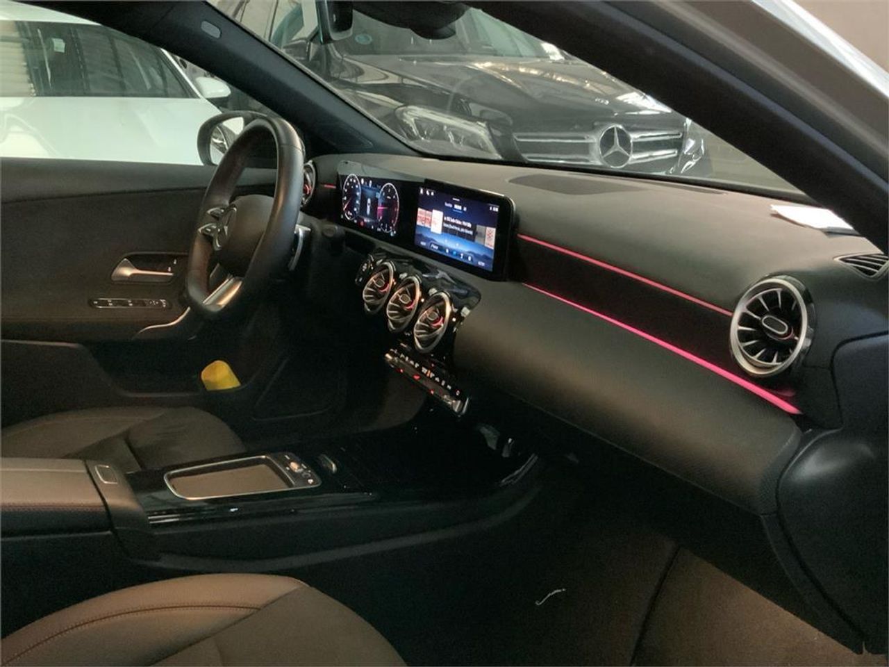 Mercedes Clase A 200 d - Foto 2