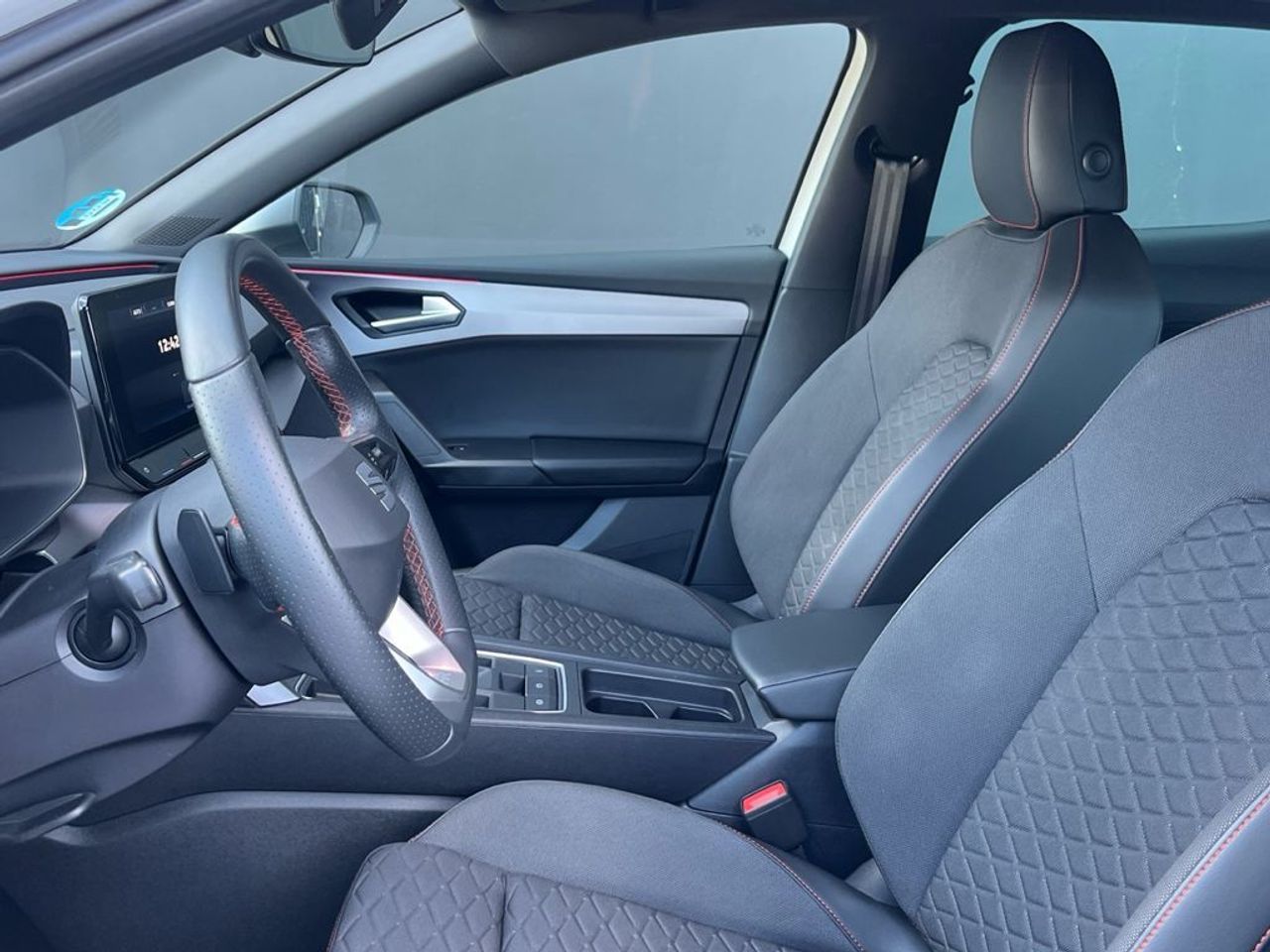 Seat Leon Leon MHEV FR Special Edition Vision 2023 - Foto 2