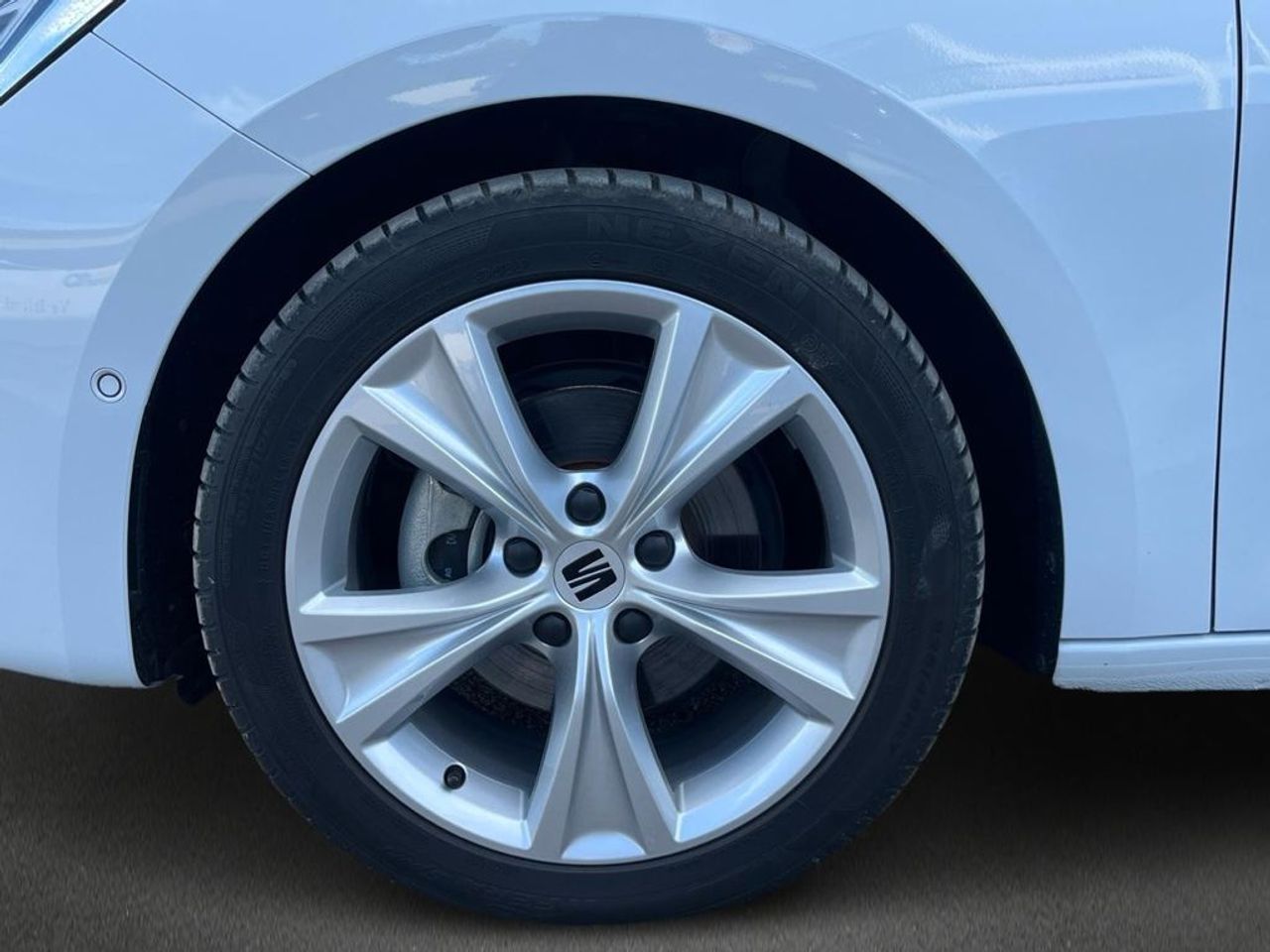 Seat Leon Leon MHEV FR Special Edition Vision 2023 - Foto 2