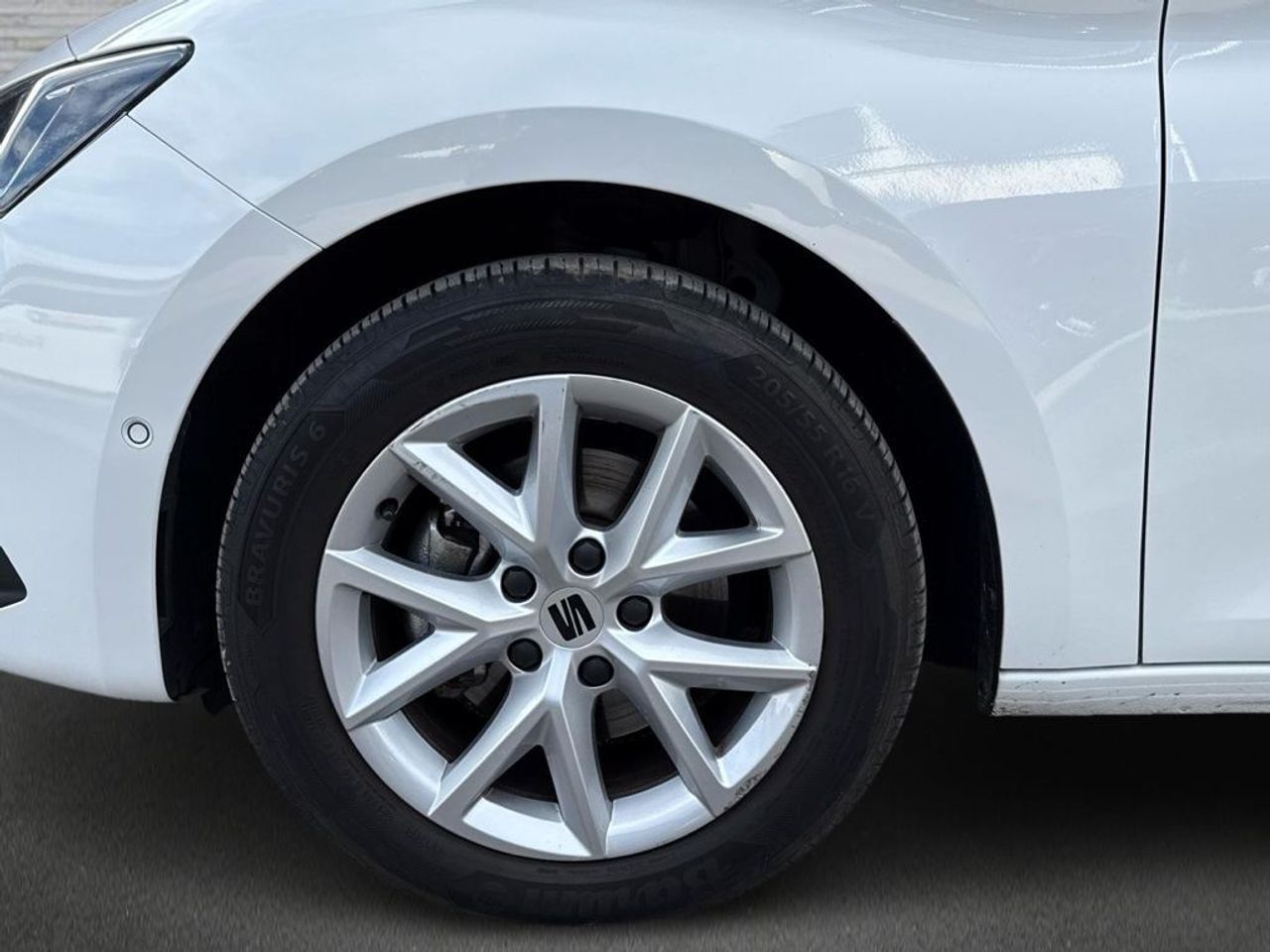 Seat Leon Leon Style XL (EURO 6d) 2022 - Foto 2