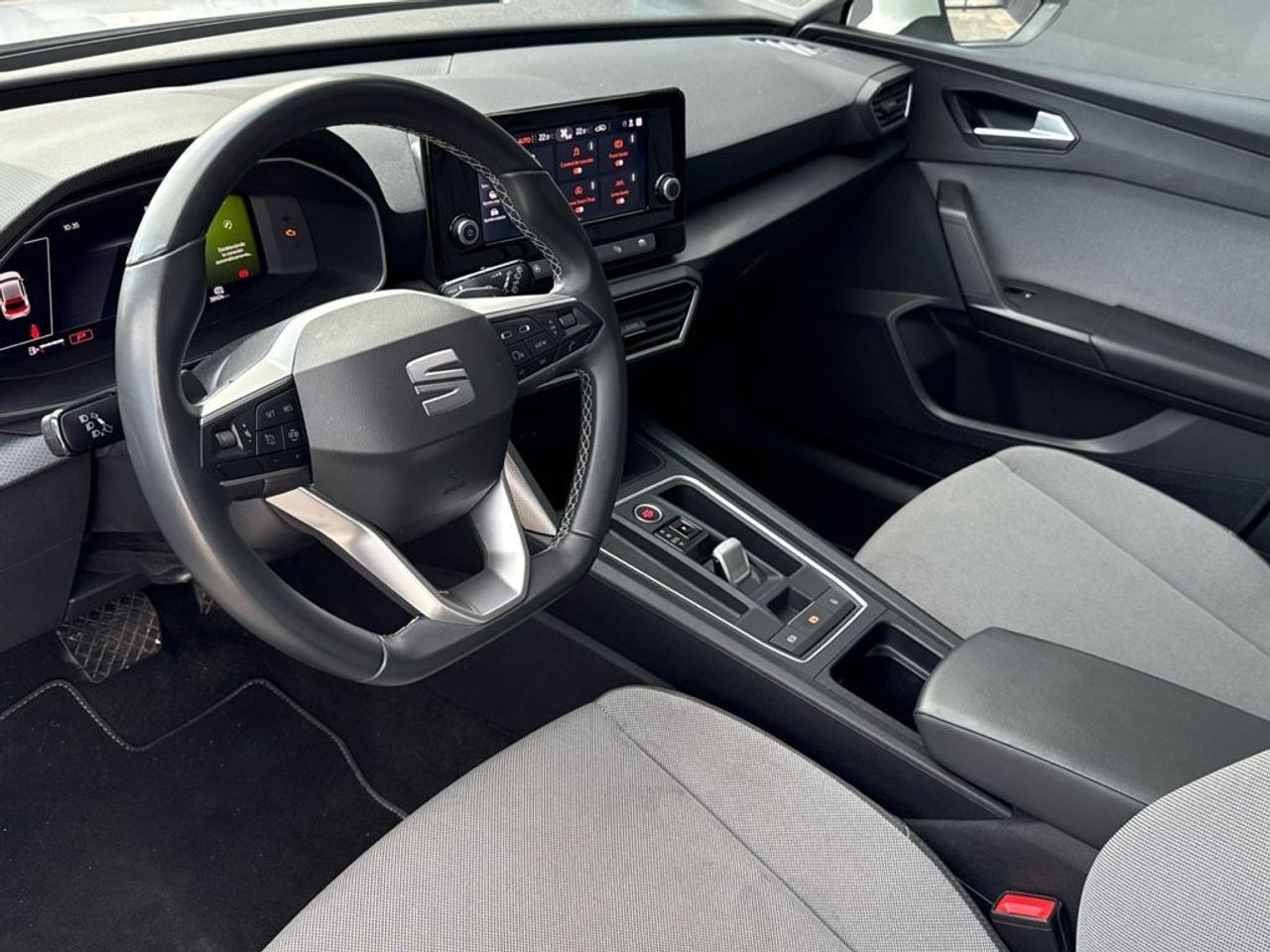 Seat Leon Leon Style XL (EURO 6d) 2022 - Foto 2