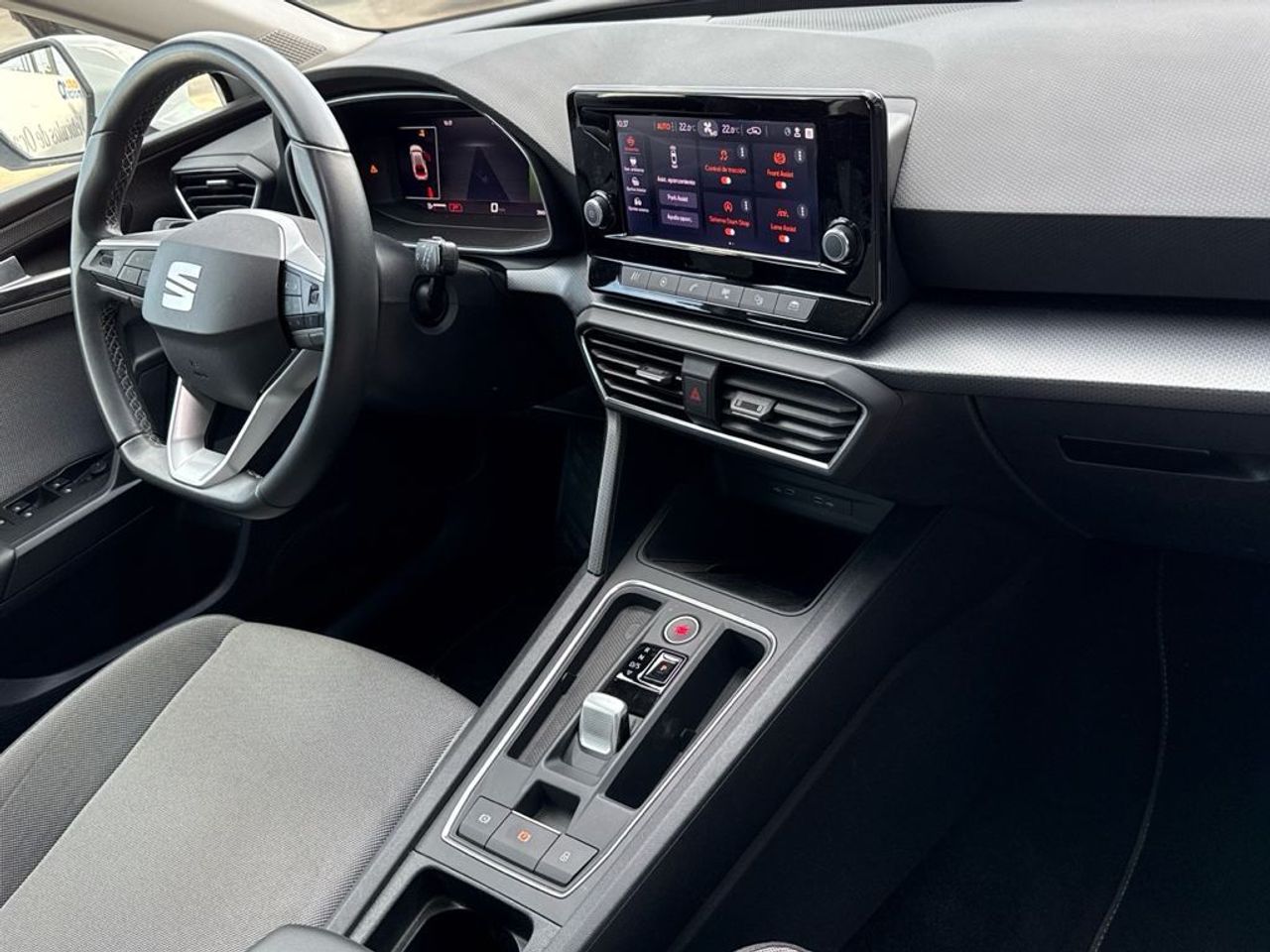 Seat Leon Leon Style XL (EURO 6d) 2022 - Foto 2