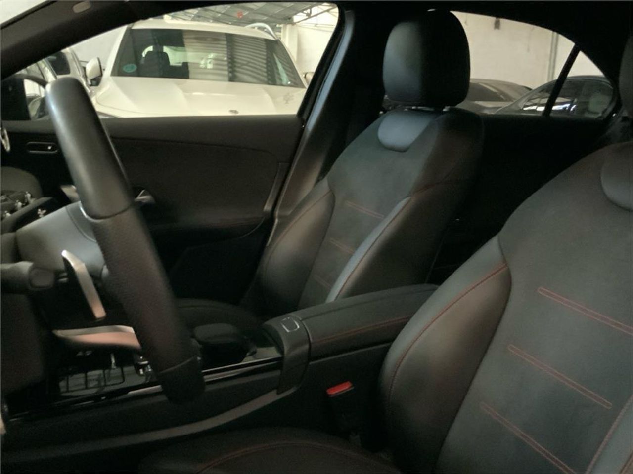 Mercedes Clase A Sedán A 180 - Foto 2