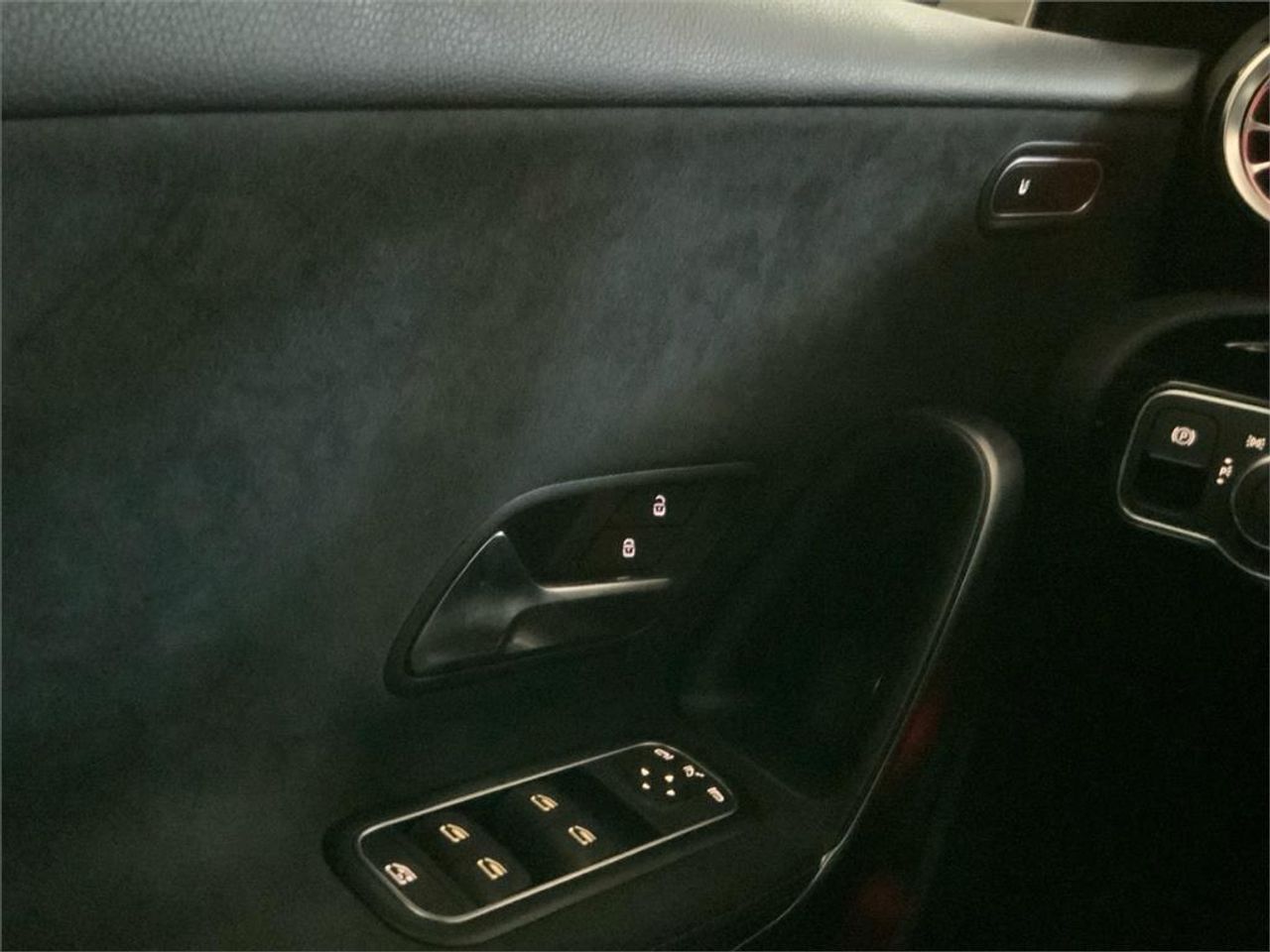 Mercedes Clase A Sedán A 180 - Foto 2