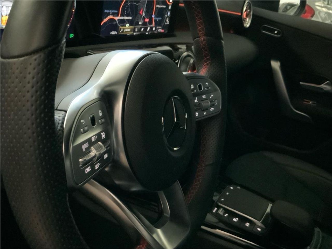 Mercedes Clase A Sedán A 180 - Foto 2