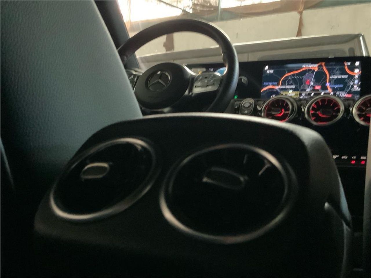 Mercedes Clase A Sedán A 180 - Foto 2