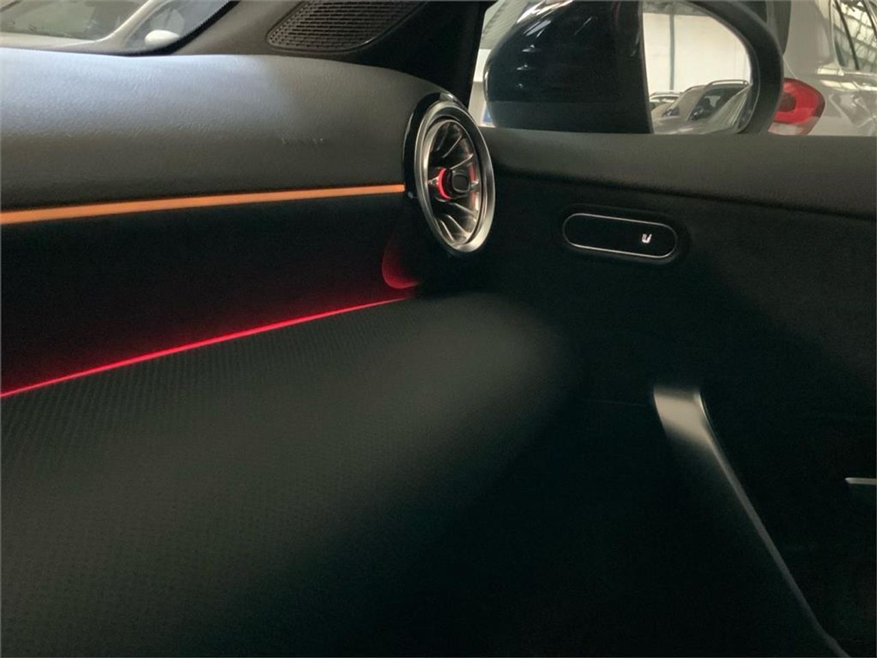 Mercedes Clase A Sedán A 180 - Foto 2