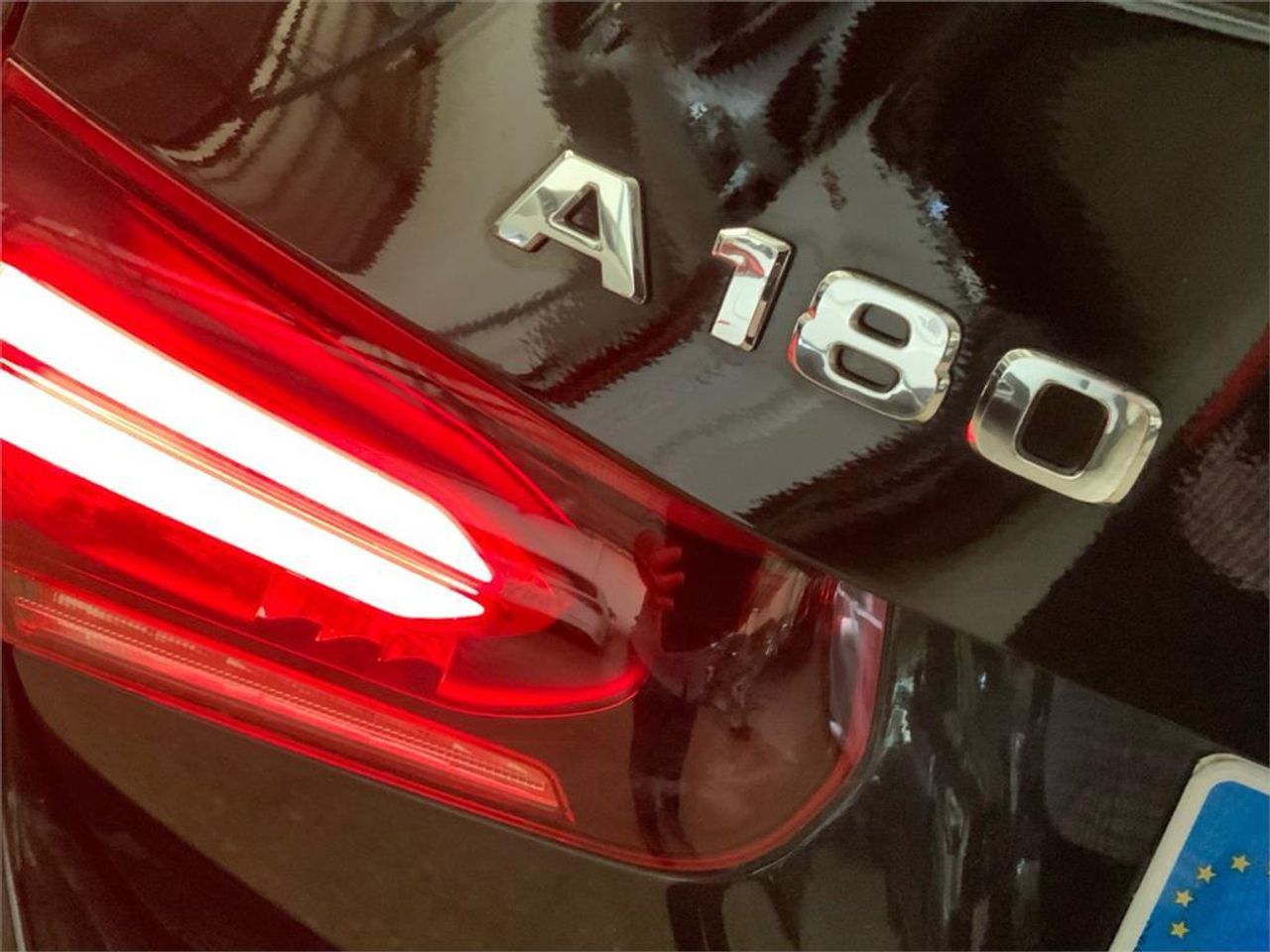 Mercedes Clase A Sedán A 180 - Foto 2