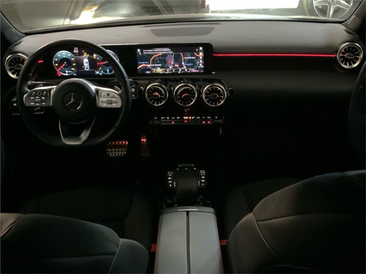 Mercedes Clase A Sedán A 180 - Foto 2