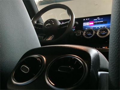 Mercedes Clase A 180 Sedán