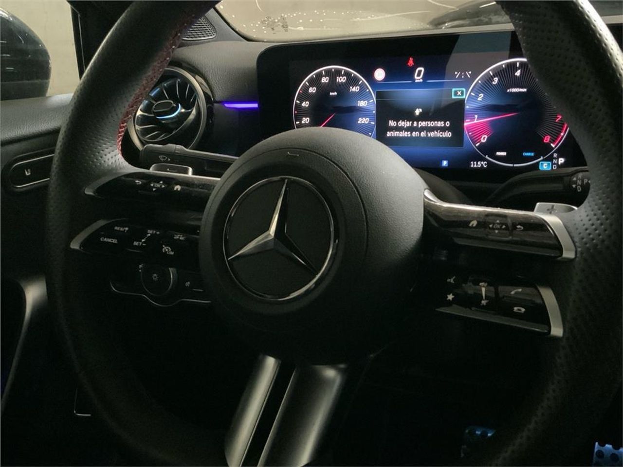 Mercedes Clase A 180 Sedán - Foto 2