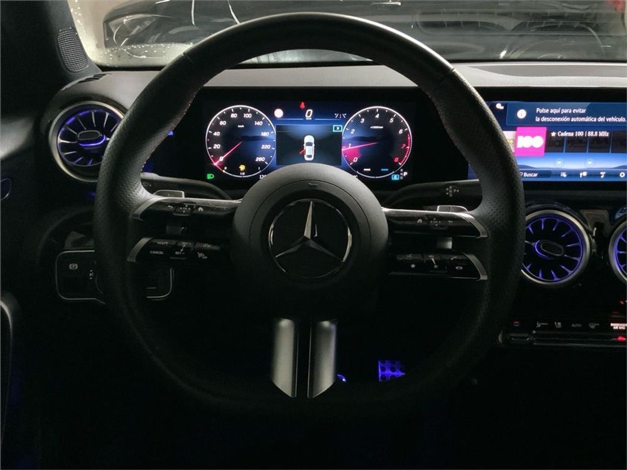 Mercedes Clase A 180 Sedán - Foto 2