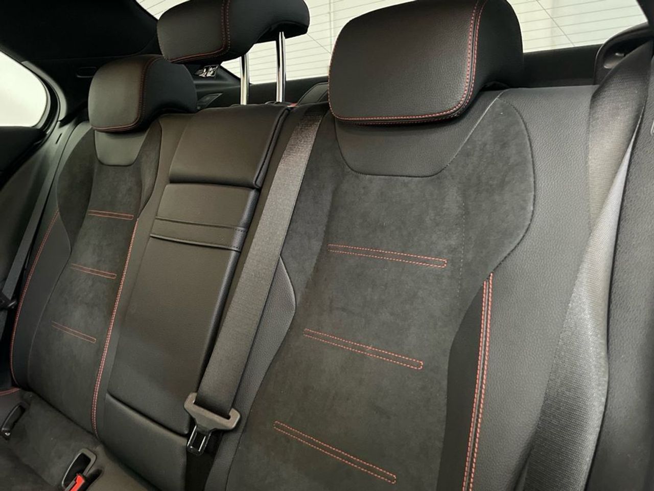 Mercedes Clase A 250 e Berlina - Foto 2