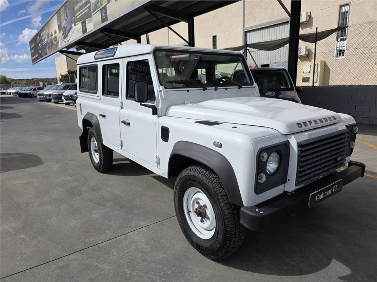 Land-Rover Defender 110 SW E - Foto 2