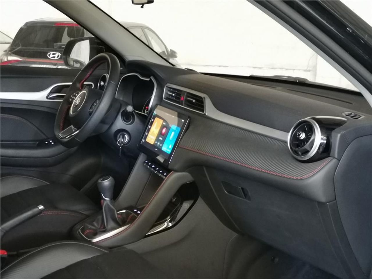 MG ZS 1.5 Luxury - Foto 2