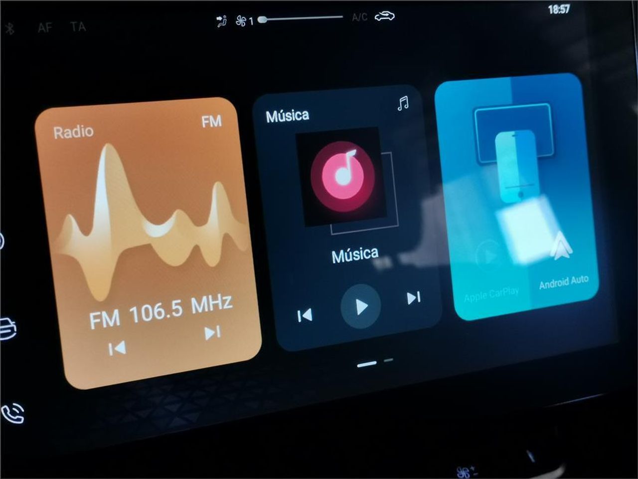 MG ZS 1.5 Luxury - Foto 2