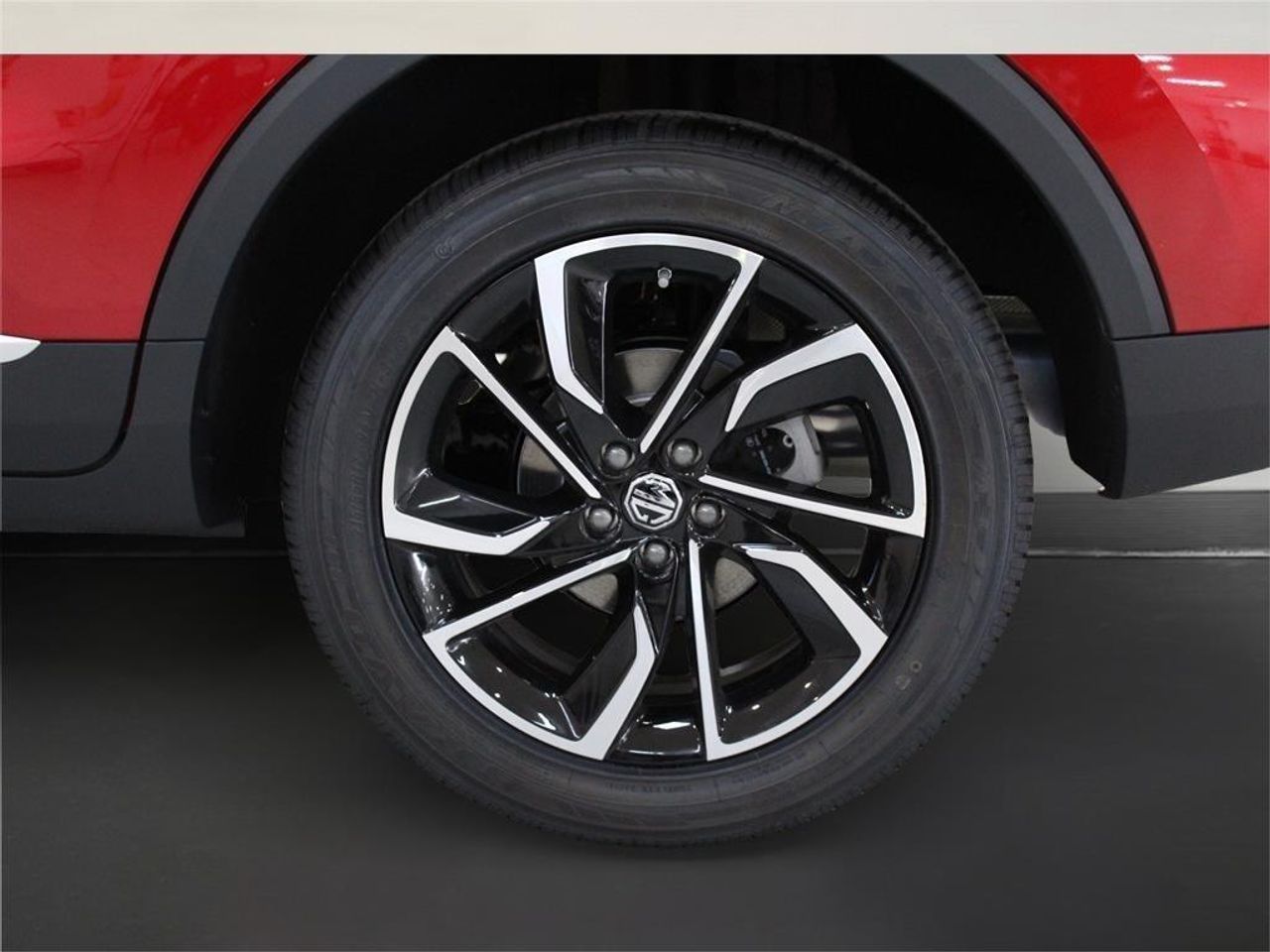 MG ZS 1.5 Luxury - Foto 2