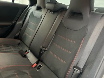 Mercedes CLA 180 AMG Line (EURO 6d)