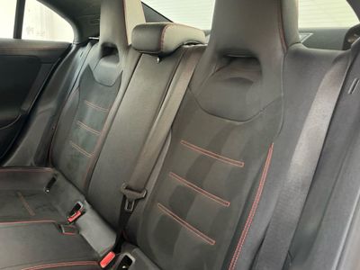 Mercedes CLA 180 AMG Line (EURO 6d)