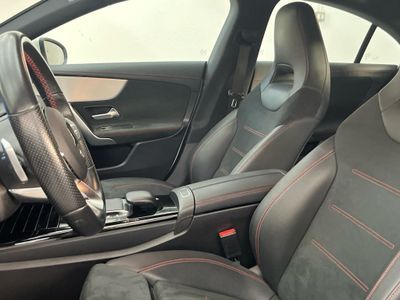 Mercedes CLA 180 AMG Line (EURO 6d)