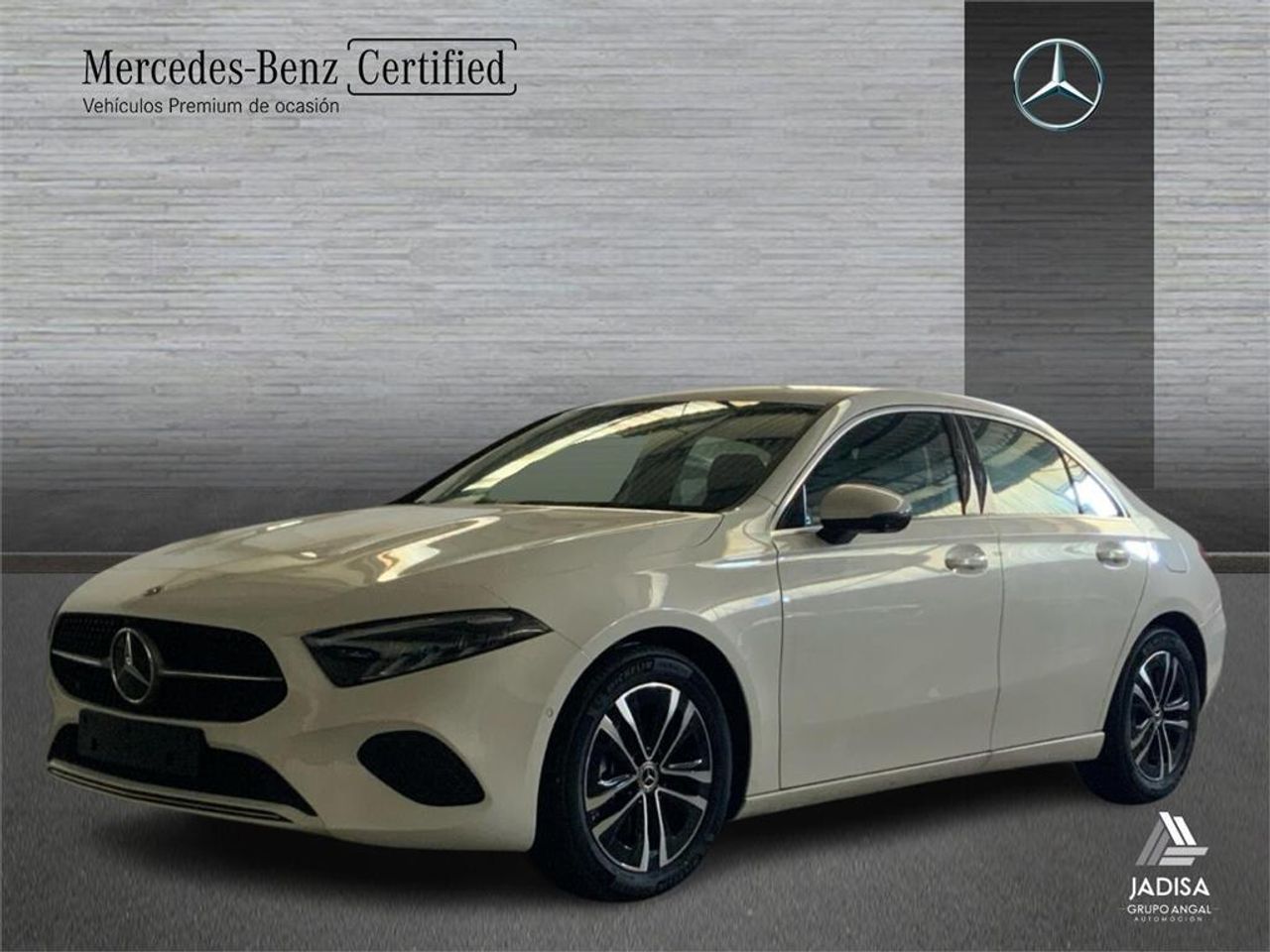 Mercedes Clase A 180 Sedán - Foto 2