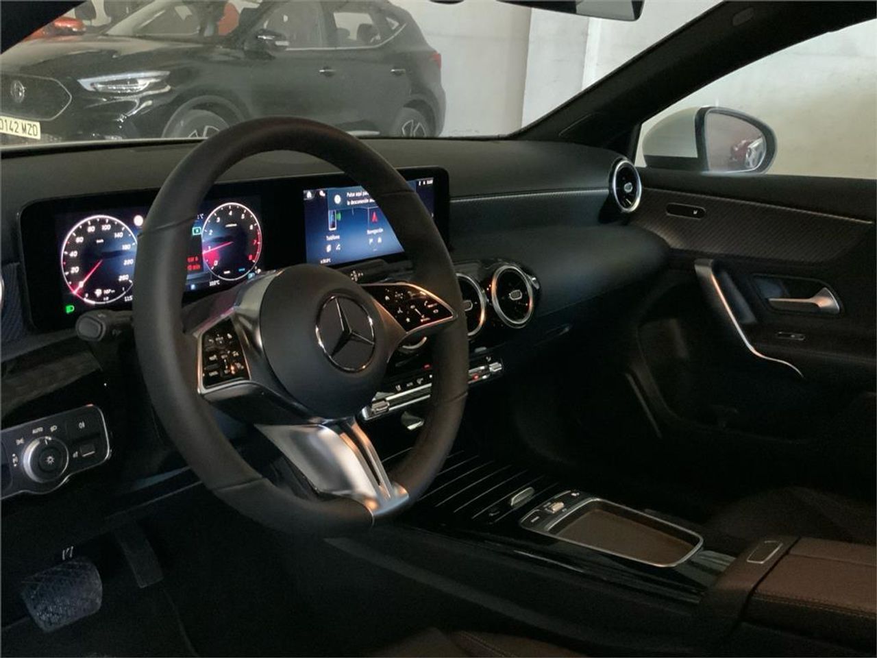 Mercedes Clase A 180 Sedán - Foto 2