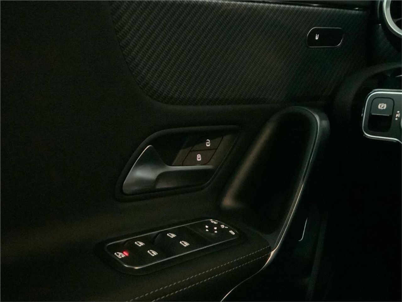 Mercedes Clase A 180 Sedán - Foto 2