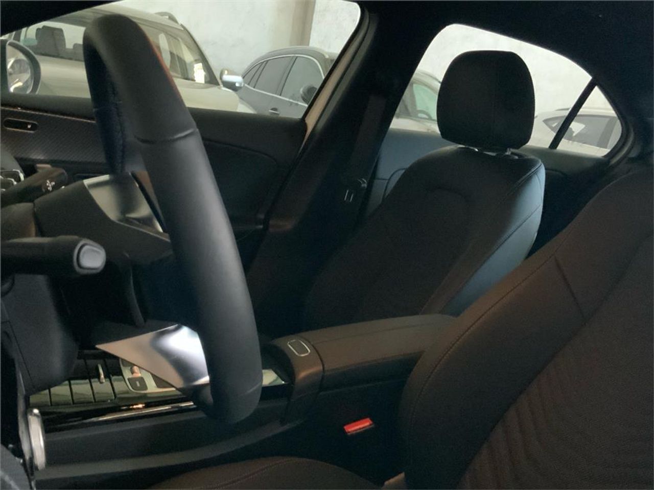 Mercedes Clase A 180 Sedán - Foto 2