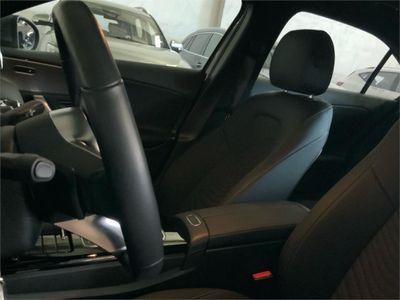 Mercedes Clase A 180 Sedán