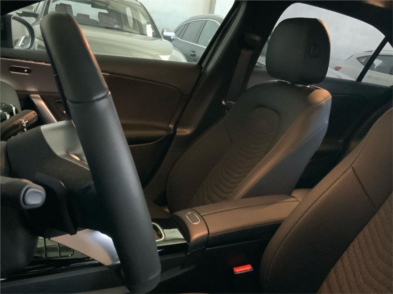 Mercedes Clase A 180 Sedán - Foto 2