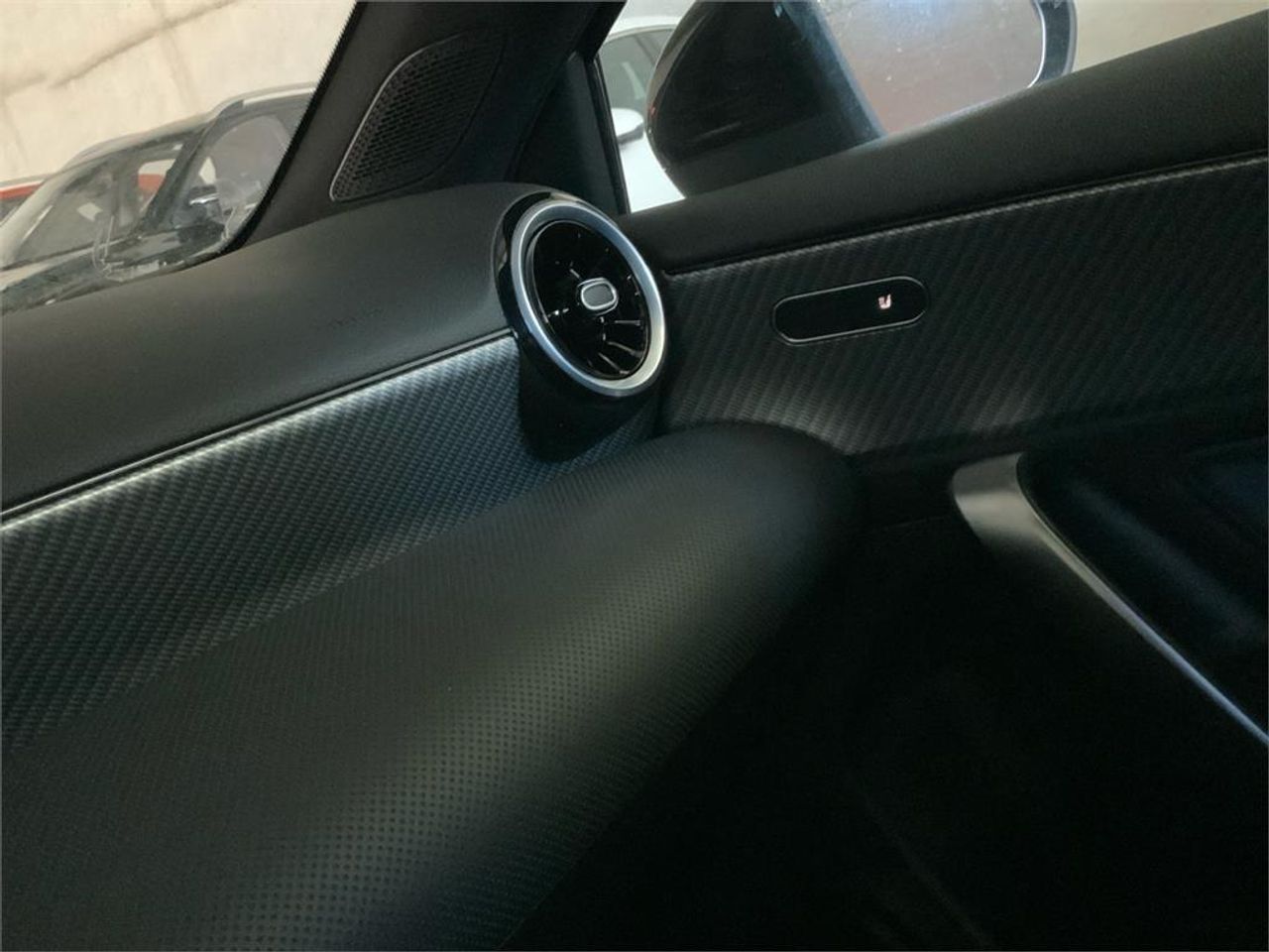 Mercedes Clase A 180 Sedán - Foto 2