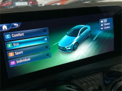 Mercedes Clase A 180 Sedán